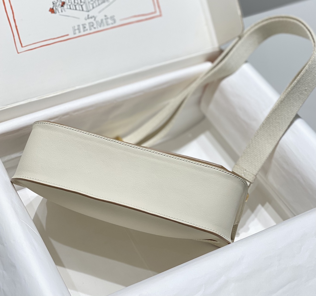 Hermes Jypsiere Mini Shoulder Bag In Cream White Swift Leather